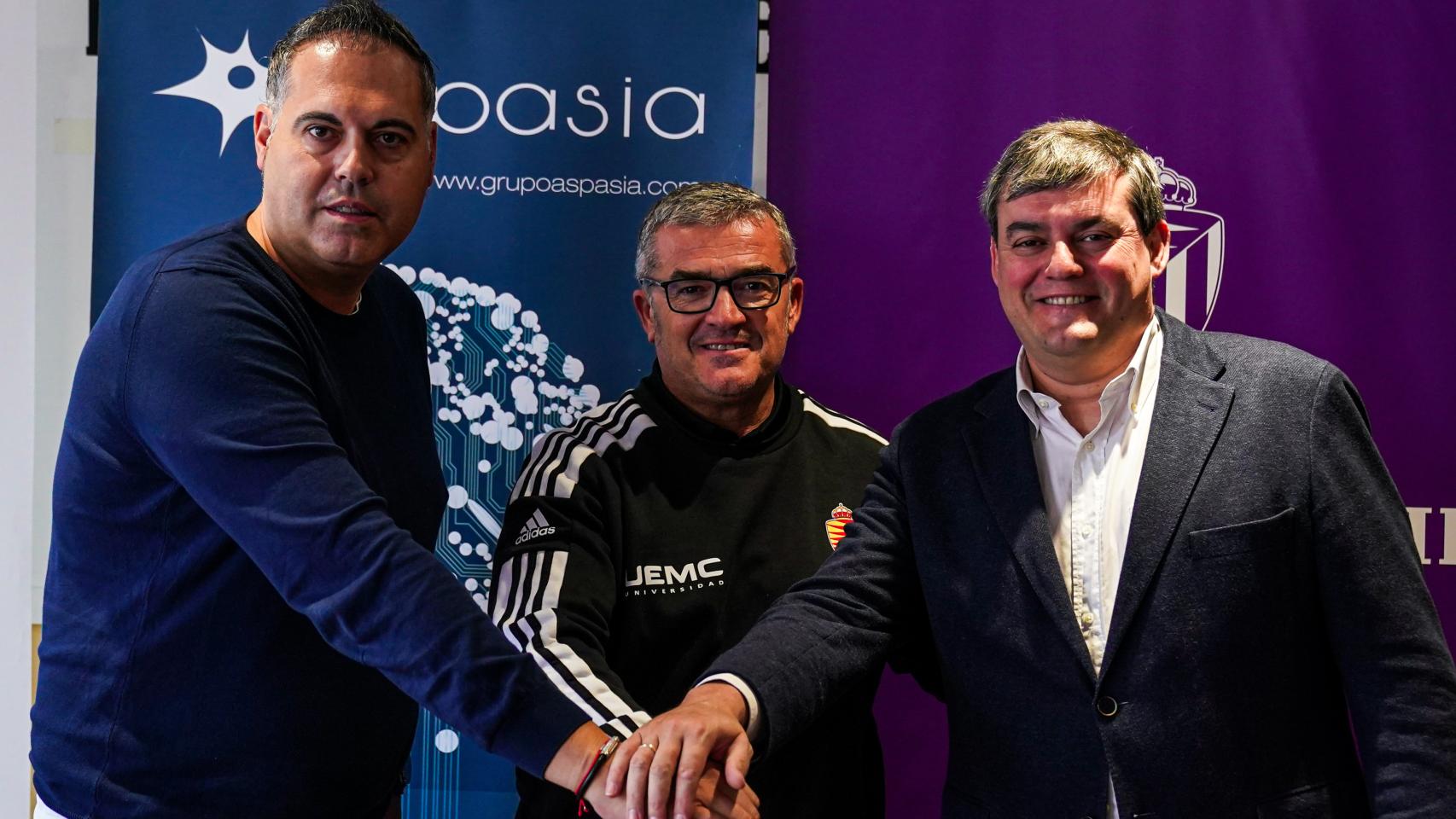 Paco García comparece en la presentación de la renovación de Grupo Aspasia