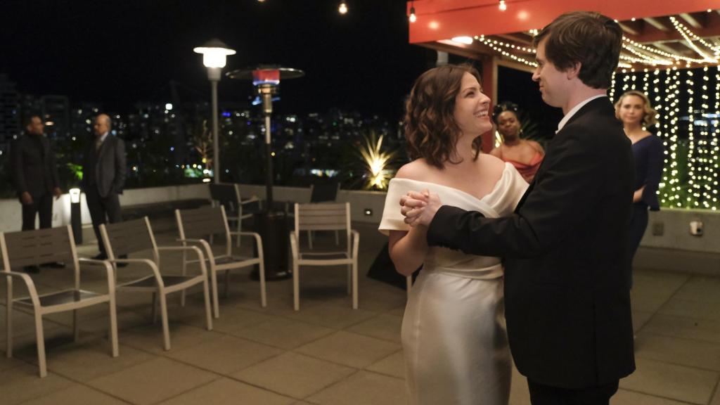 Fotograma del episodio 6x01 de 'The Good Doctor'.