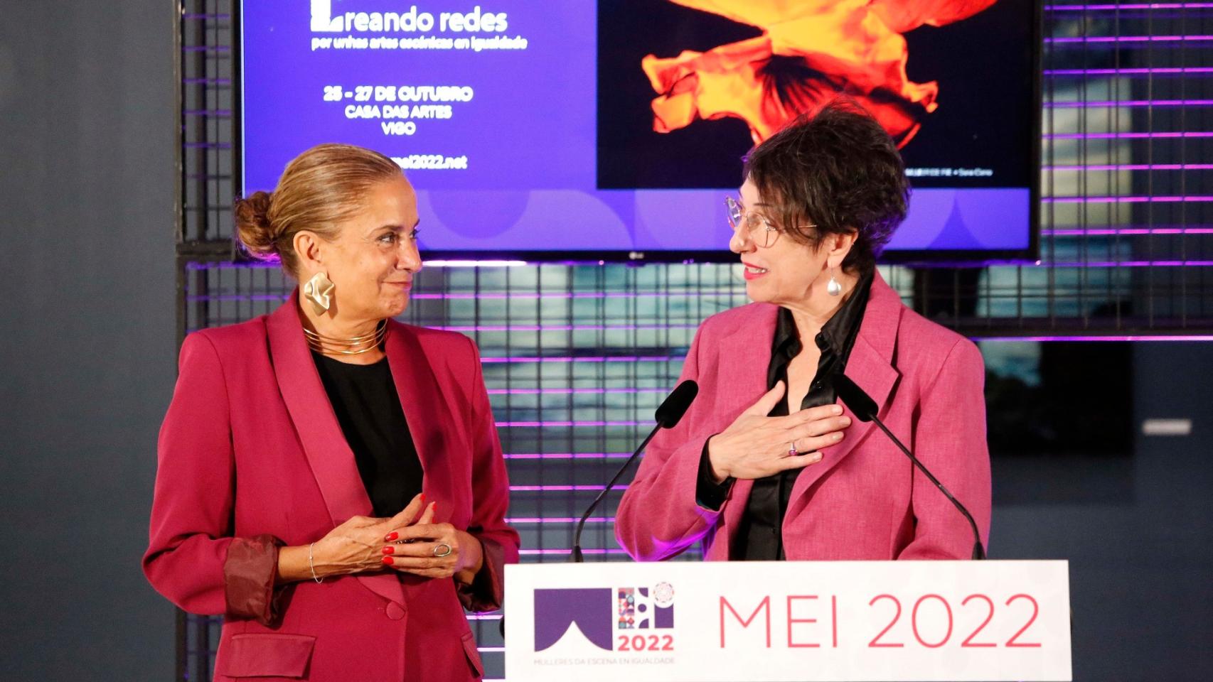 Carmela Silva y Mariana Carballal durante la presentación del MEI 2022 en Vigo.