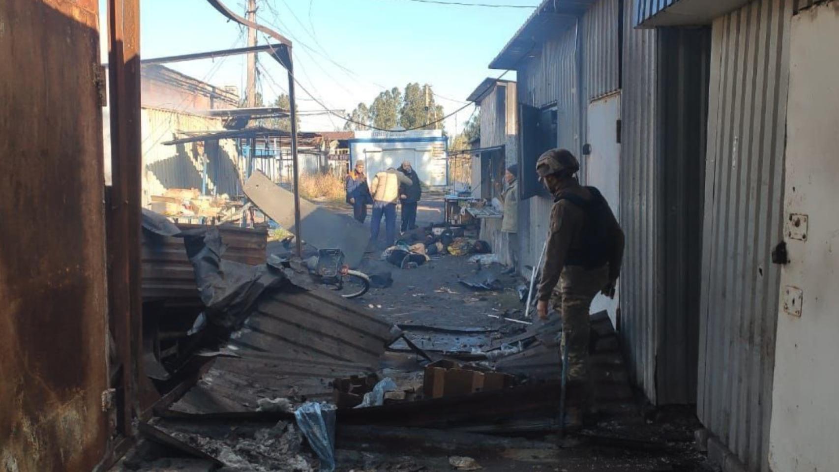 Ataque ruso en un mercado en la ciudad de Avdivka, en la región de Donetsk.