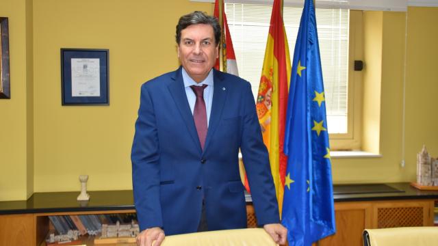 Carlos Fernánez Carriedo, consejero de Economía y Hacienda, en un momento de la entrevista