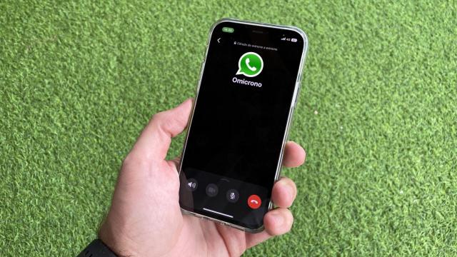 Una llamada de WhatsApp.