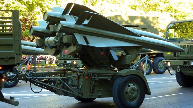 Misiles Hawk del Ejército de Tierra en un desfile del 12 de octubre