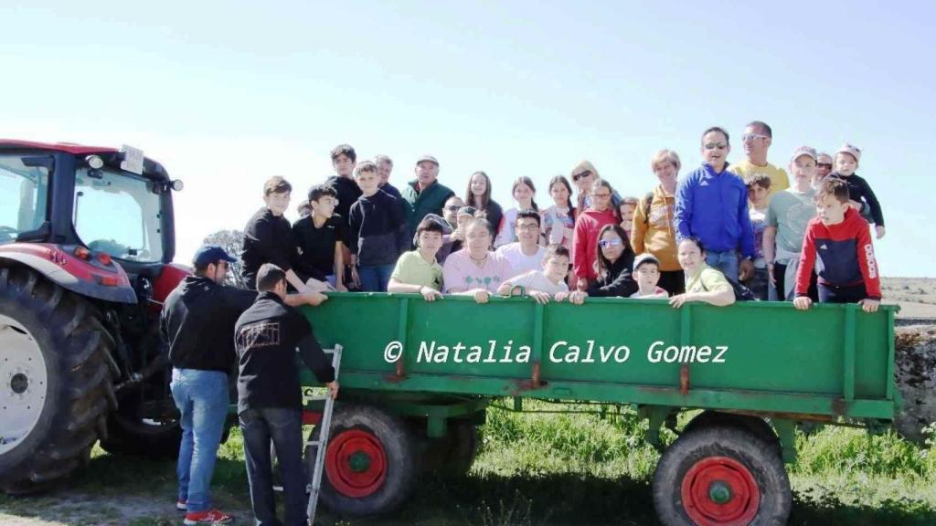 Socios de La Empalizada en una visita ganadera del pasado año