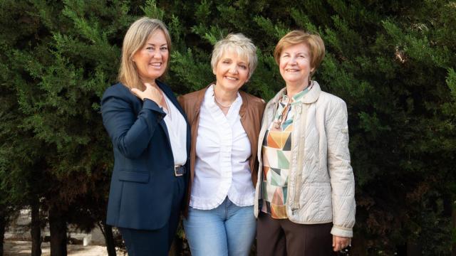 Mari Paz, Mari Ángeles y Anabel han superado un cáncer de mama.