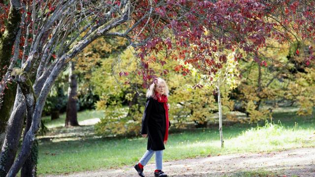 La escritora francesa Annie Ernaux, la última ganadora del premio Nobel de Literatura.