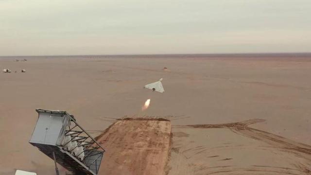 Lanzamiento de drones kamikaze Shared