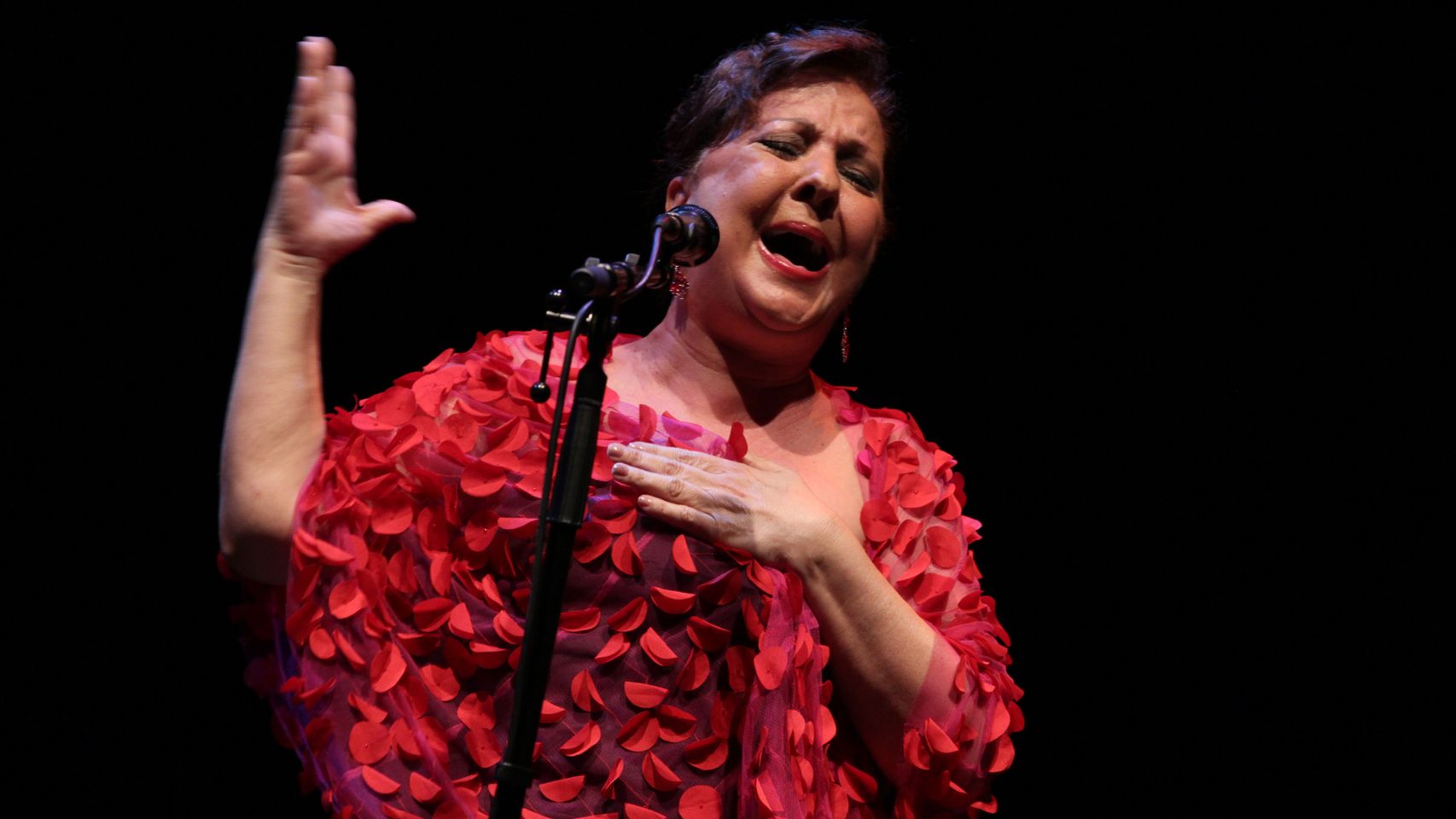 Carmen Linares