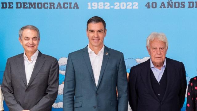 Detalle de una de las fotografías del acto en Ferraz.