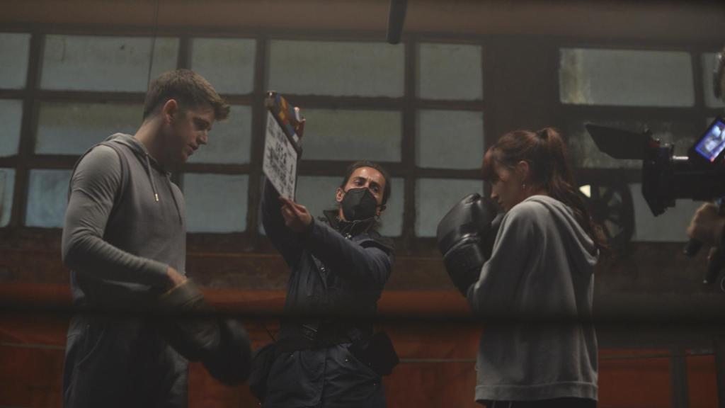 Aitana Ocaña y Miguel Bernardeau, en el rodaje de 'La Última'.