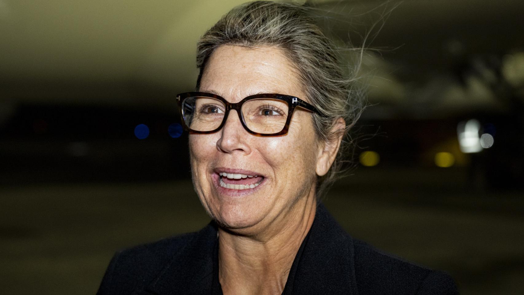 La imagen más impactante de Maxima de Holanda: irreconocible sin una gota de maquillaje y con gafas
