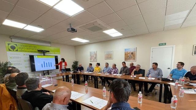 Reunión sectorial de aceite de oliva de Cooperativas Agro-alimentarias de Castilla-La Mancha.