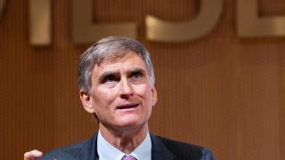 Francisco García Paramés durante su ponencia en el IESE.