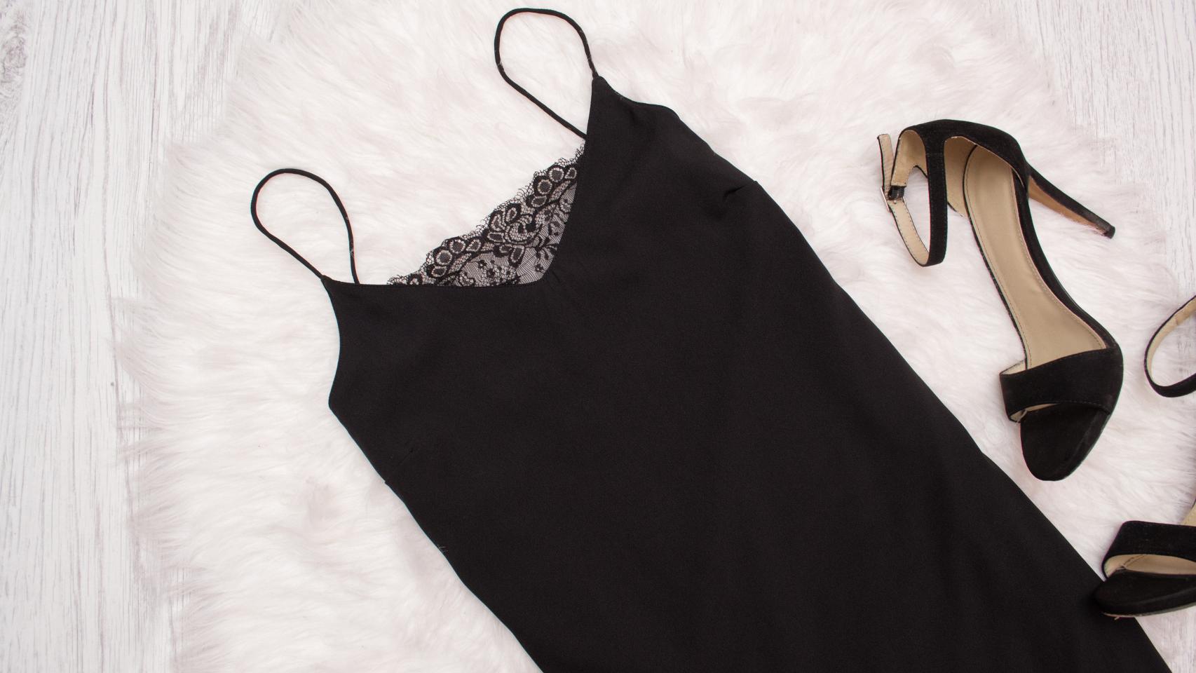 Cinco vestidos negros que salvarán todas tus fiestas