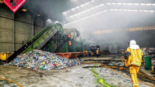 Dos explosiones en dos fábricas de San Vicente y Xixona dejan tres heridos en pocas horas