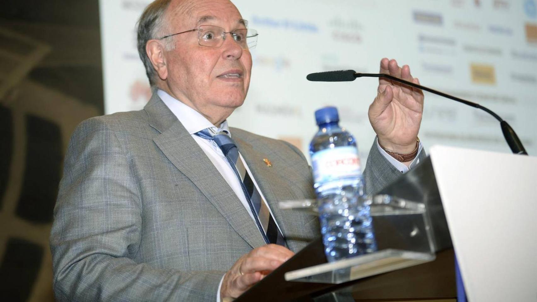 César Nombela, catedrático emérito de microbiología y rector honorario de la Universidad Internacional Menéndez Pelayo (UIMP)