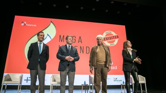 José Bono, Emiliano García-page y Felipe González, este jueves en Toledo