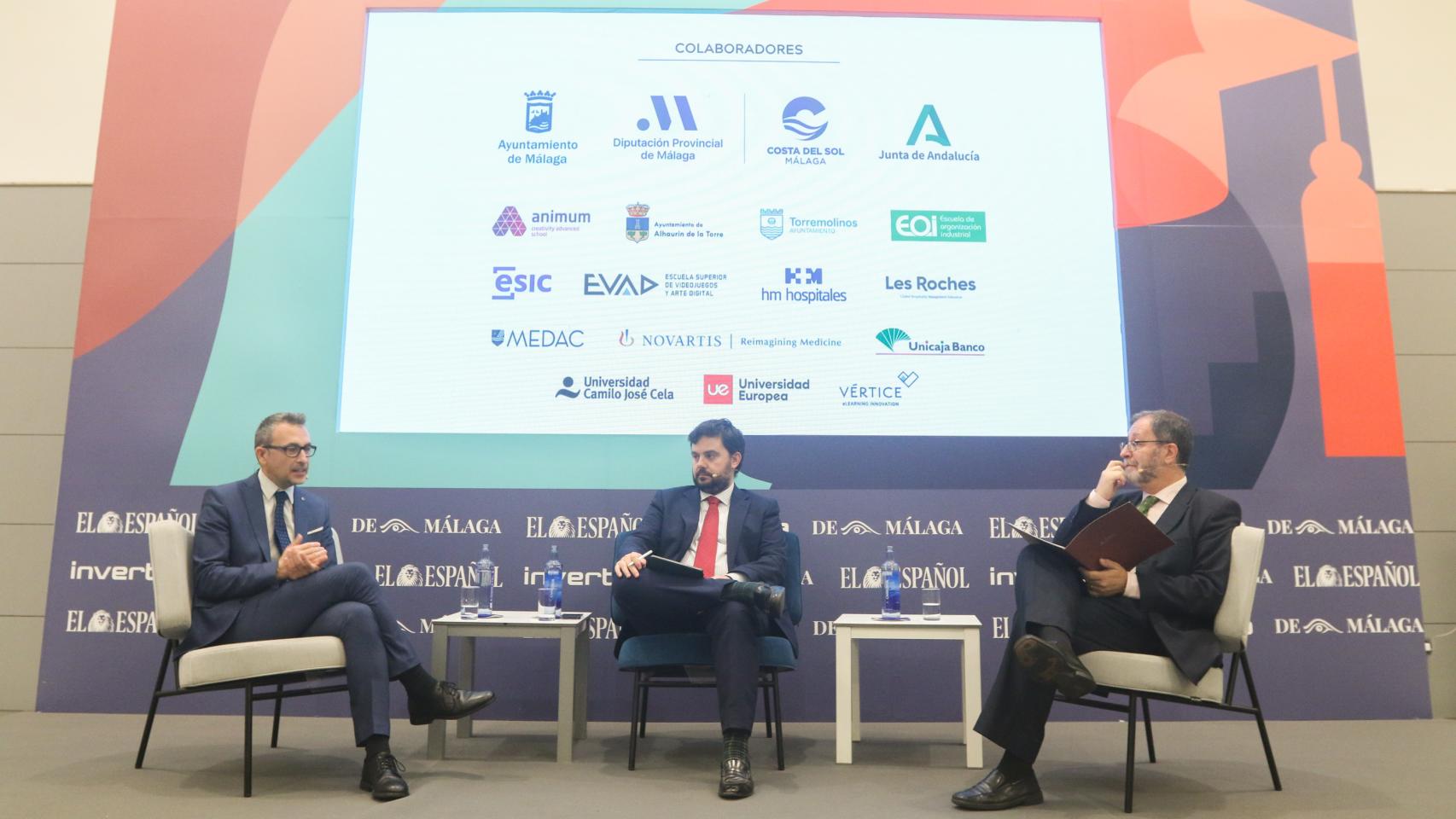 Una imagen de la mesa redonda.