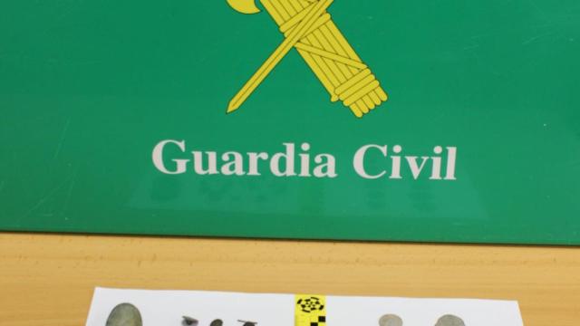 La Guardia Civil incauta 14 monedas de diferentes épocas