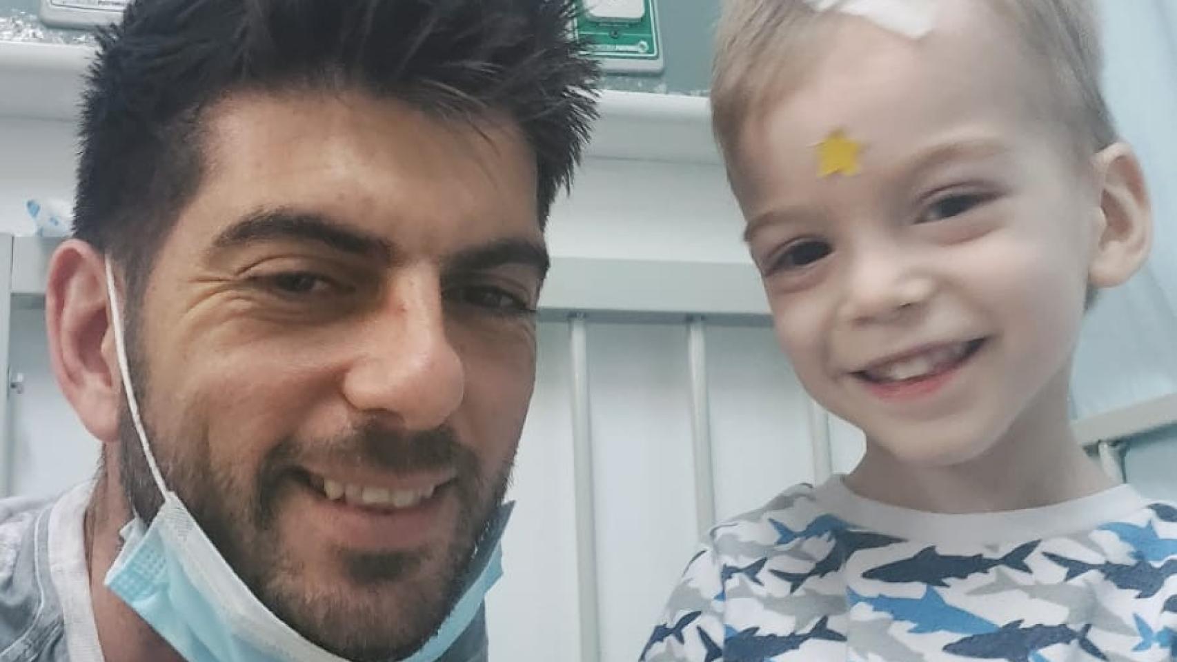 Oliver y su papá, Alejandro.
