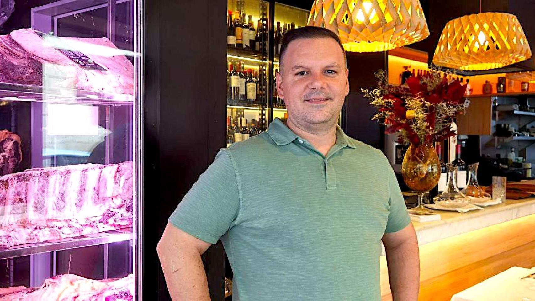 Ángel García, en su restaurante Templo en Alicante que ha situado entre los diez de lujo de España.