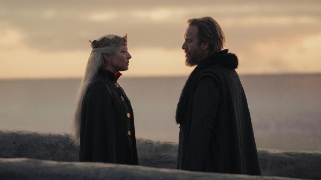 El encuentro entre Rhaenyra y Otto Hightower en 'La casa del dragón'.