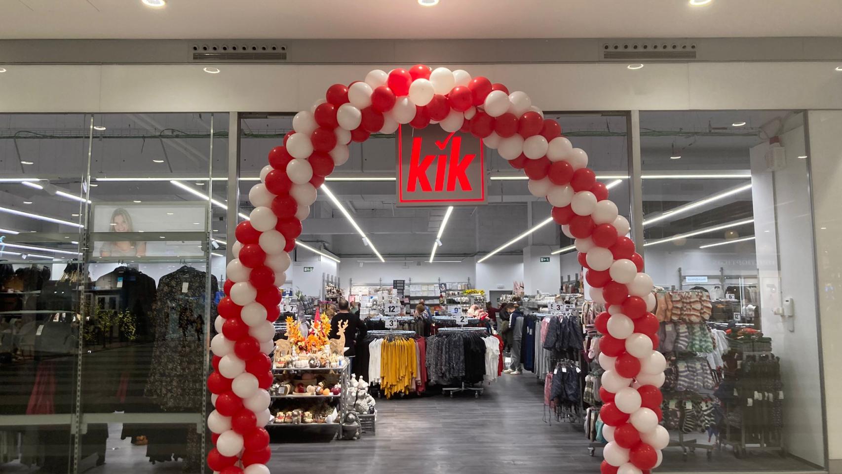 Entrada de una tienda de Kik