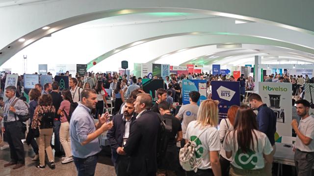 Asistentes a la quinta edición de Valencia Digital Summit en la Ciudad de las Artes y las Ciencias de Valencia en la primera jornada del evento.