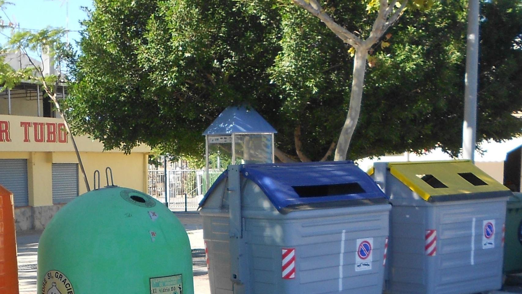Contenedores de basura en San Vicente del Raspeig.