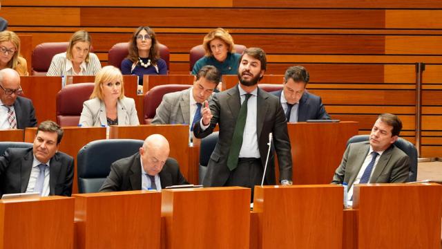 García-Gallardo durante su intervención en la sesión de las Cortes