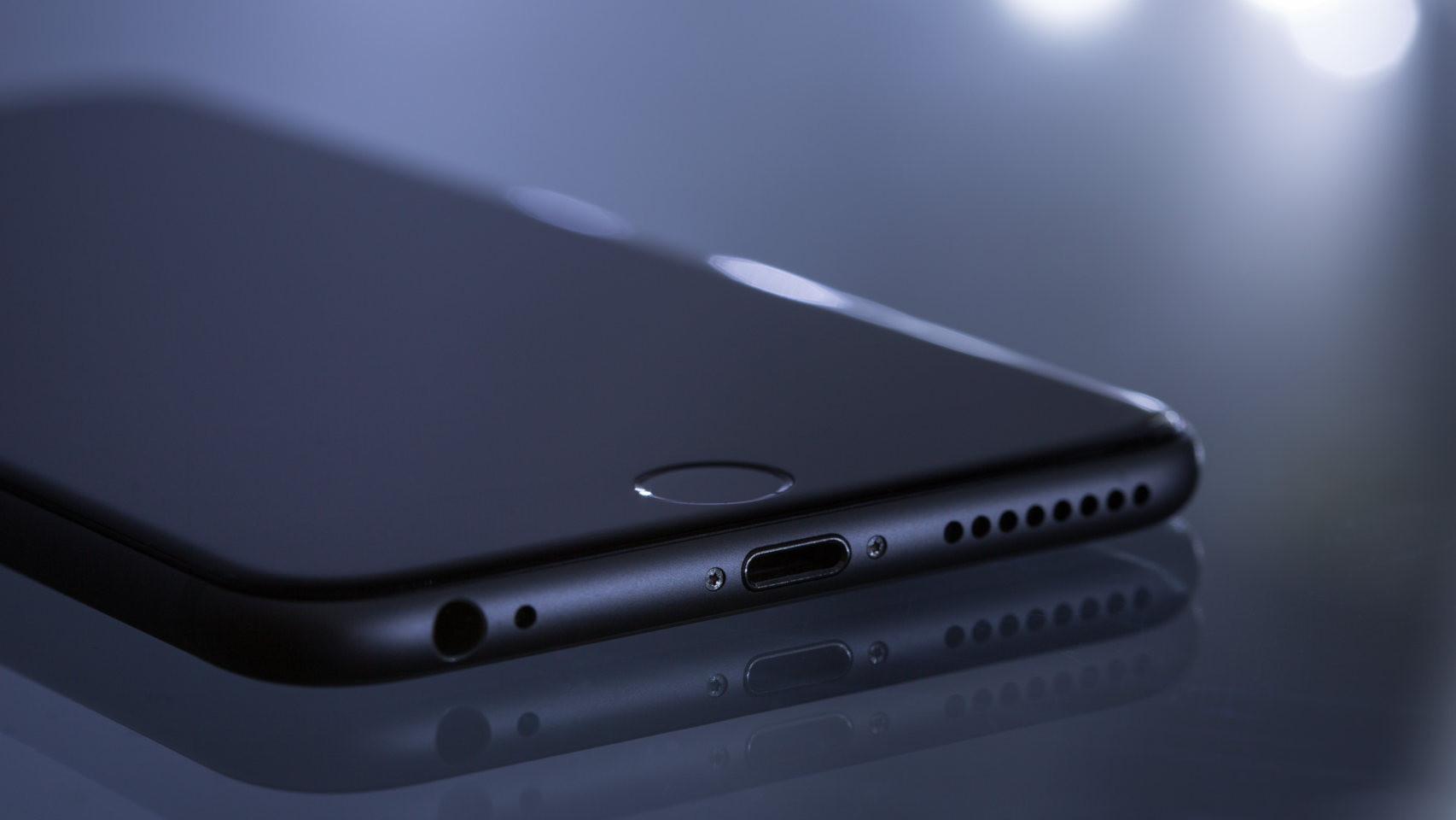 El puerto Lightning del iPhone tiene los días contados