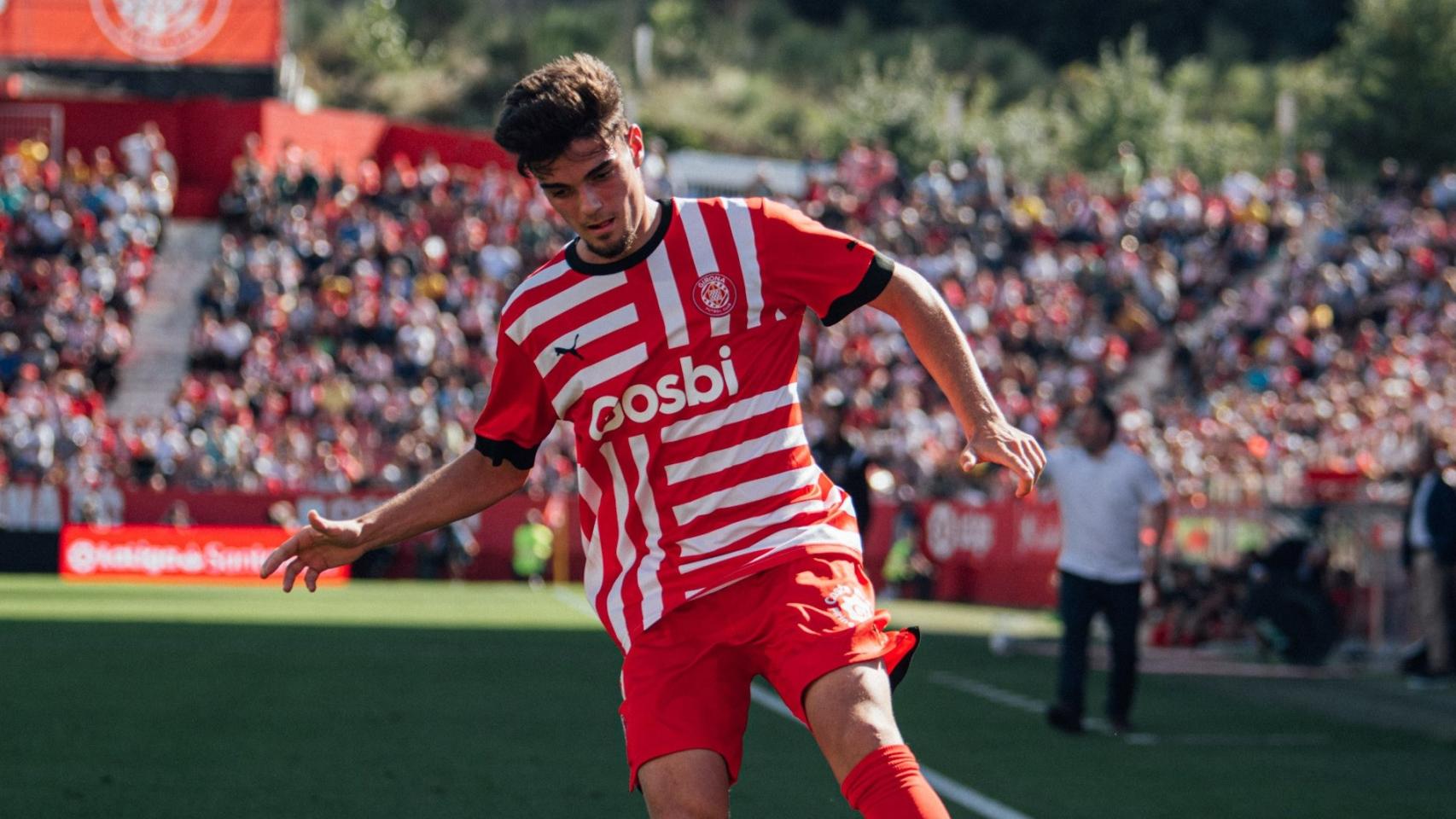 Miguel Gutiérrez, con la camiseta del Girona FC.