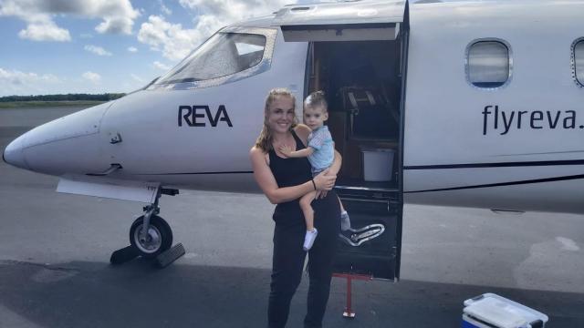 Oliver y su mamá, Lena.
