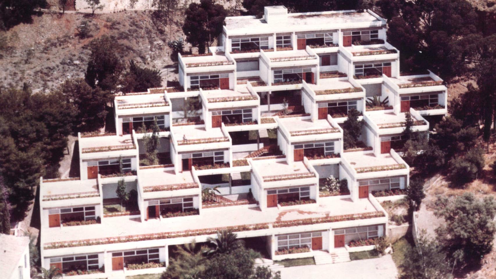 Fotografía antigua de la Academia Santa Teresa de Málaga.