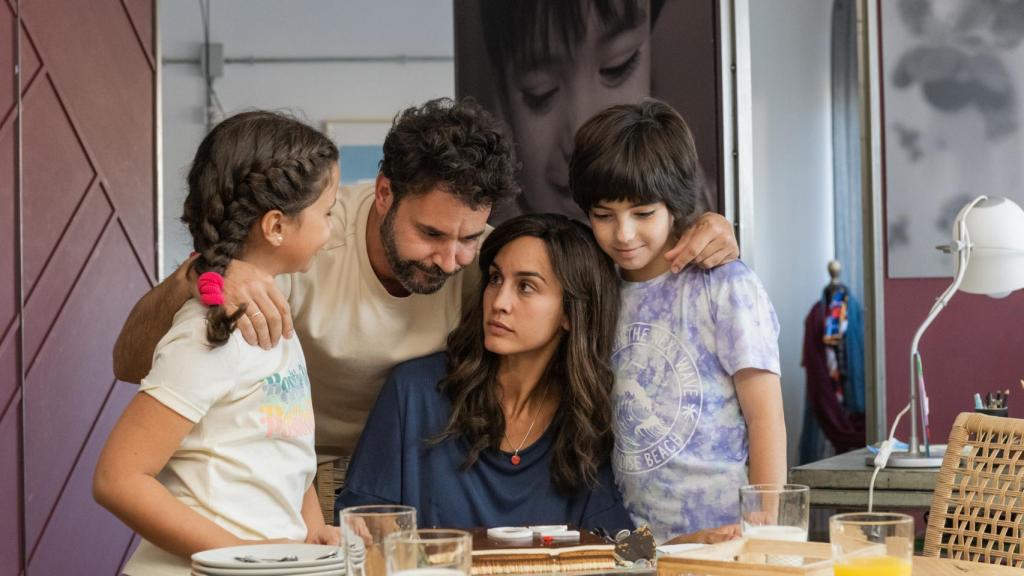 La familia de Emma en 'Si lo hubiera sabido'.