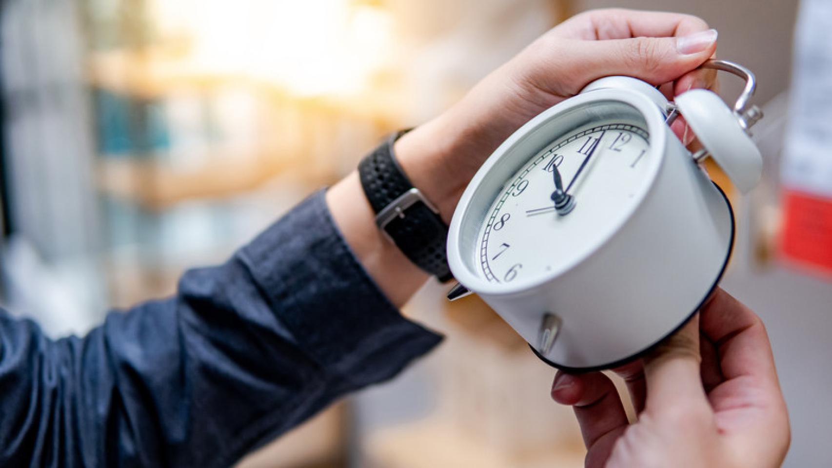 Cambio al horario de invierno: ¿cuándo se cambia la hora en España?