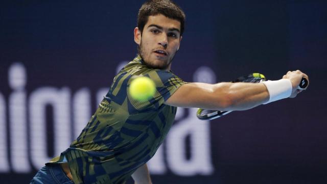Carlos Alcaraz frente a Pablo Carreño en el ATP de Basilea.