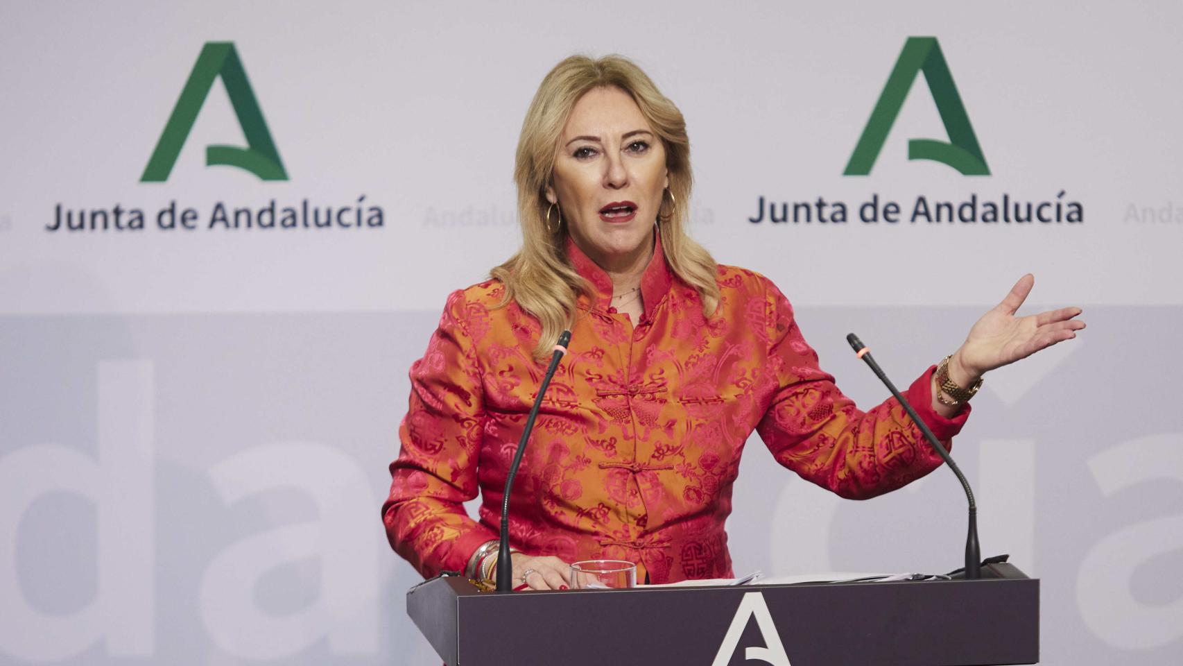 La consejera de Hacienda, Carolina España, en la rueda de prensa de presentación de los Presupuestos.
