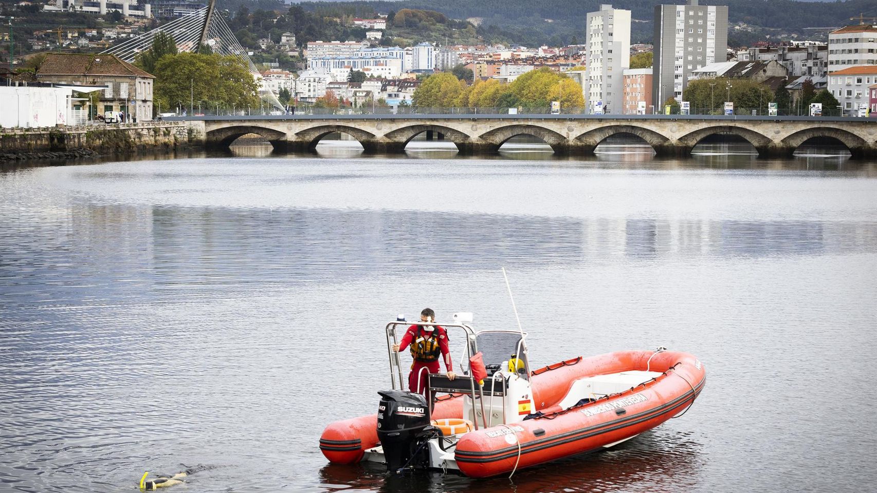 Búsqueda del piragüista desaparecido en el río Lérez en Pontevedra.
