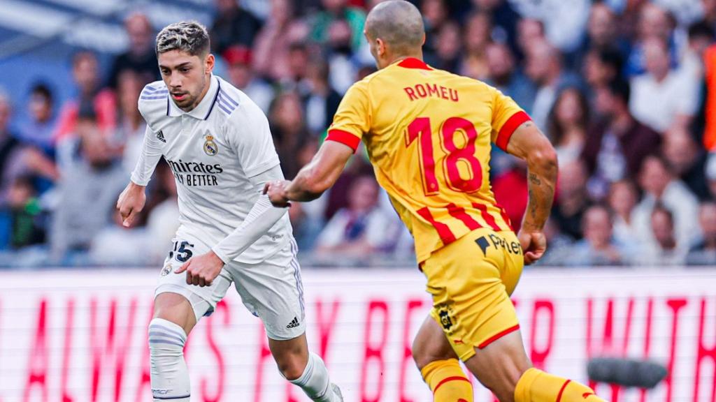 Fede Valverde, encarando a Oriol Romeu
