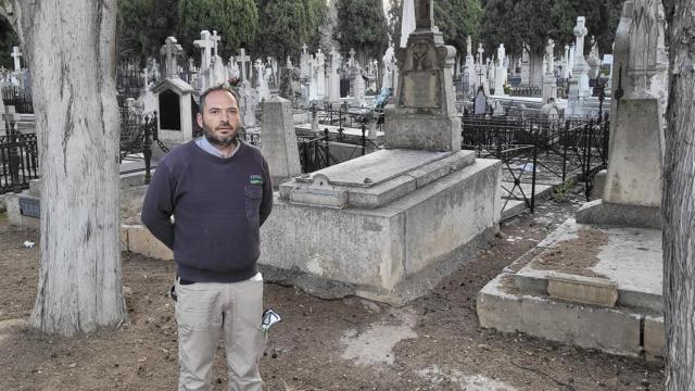 Jesús Ángel de la Fuente Rico en el cementerio de El Carmen de Valladolid