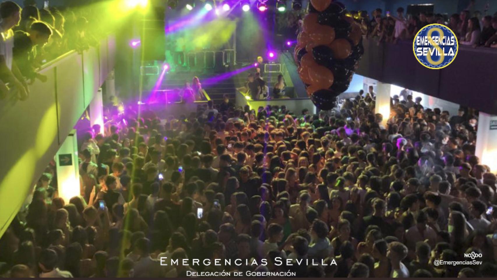 Una imagen de la fiesta de Halloween intervenida por la Policía en Sevilla.