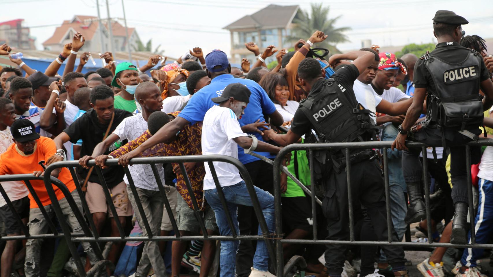 Imagen del concierto de Fally Ipupa en el estadio de los Mártires de Pentecostés, en Kinshasa.