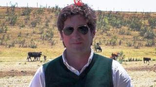 Raúl Nieto, el joven ganadero de Alaejos en su finca Equinotauro