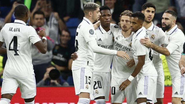 Los jugadores del Real Madrid celebrando el gol de Modric.