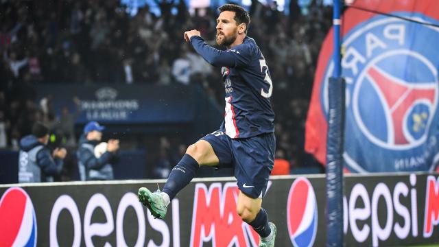 Leo Messi celebra un gol con el PSG