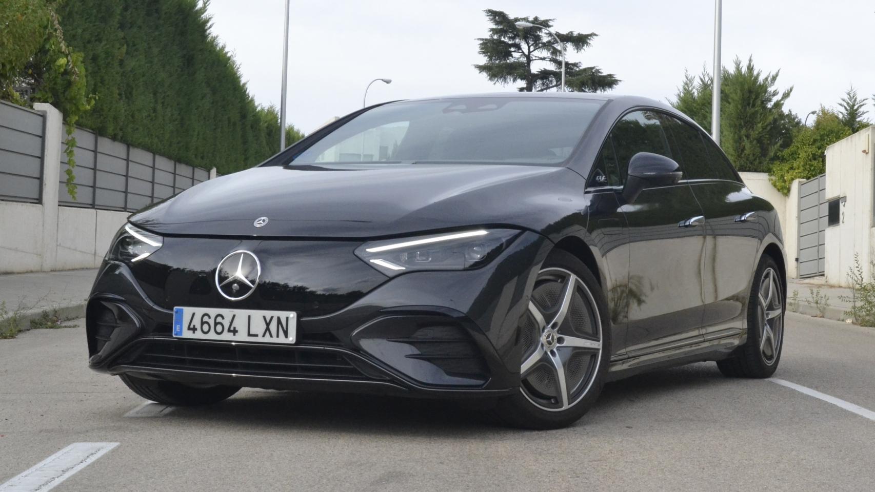 El Mercedes EQE es el hermano pequeño del EQS.