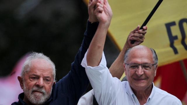 Geraldo Alckmin y Lula da Silva durante la campaña.