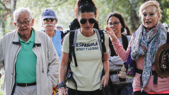 Macarena Olona durante el Camino de Santiago que hizo en agosto.
