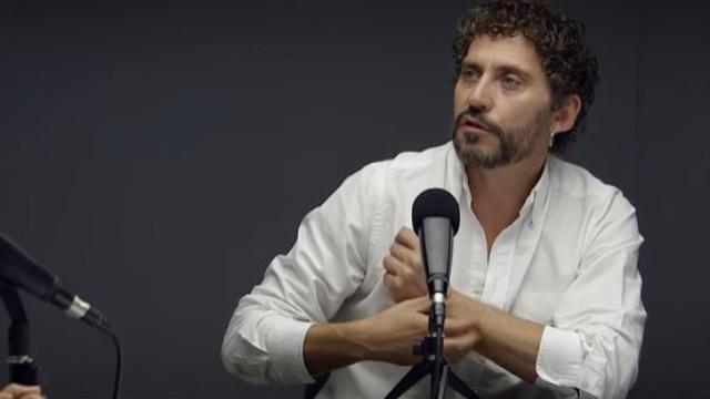 Paco León vuelve a meter la pata y las redes estallan: Mi personaje es como gallego. Tiene una pedradita dada